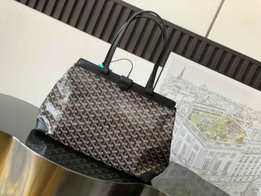 Bellechasse Biaude PM Bag Nero
