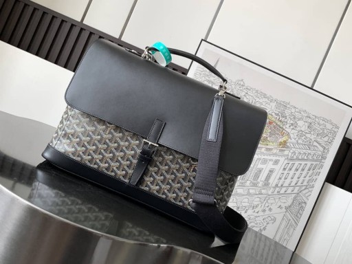 Citadin PM Messenger Bag Black
