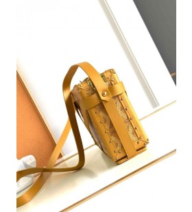 Minaudière Trunk Väska Limited Edition Guld