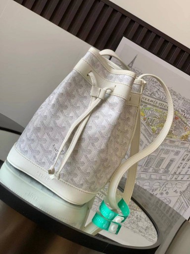 Petit Flot Bucket Bag Wit