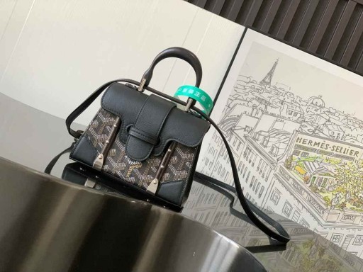 Saigon Structuur Nano Tas Limited Edition Black