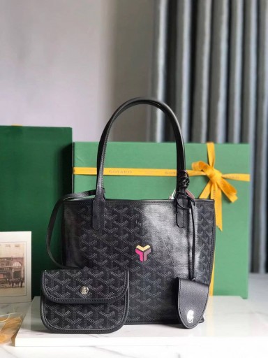 Anjou Mini Limited Edition Drie-Kleur Y-Vormige Letters Geschilderd Zwart